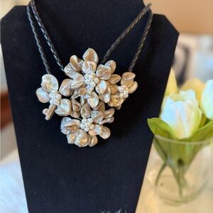 ❤️NWT❤️ Statement Floral Pearl Shell Necklace – Set of 2